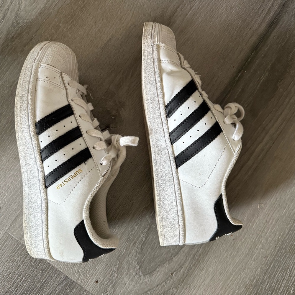 Adidas Superstar White with Black Stripes - Picture 3 of 8
